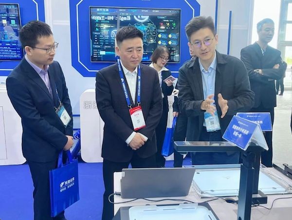 芭乐视频下载污在线观看亮相第二十一届中国国际农产品交易会：为智慧农业发展注入创新活力